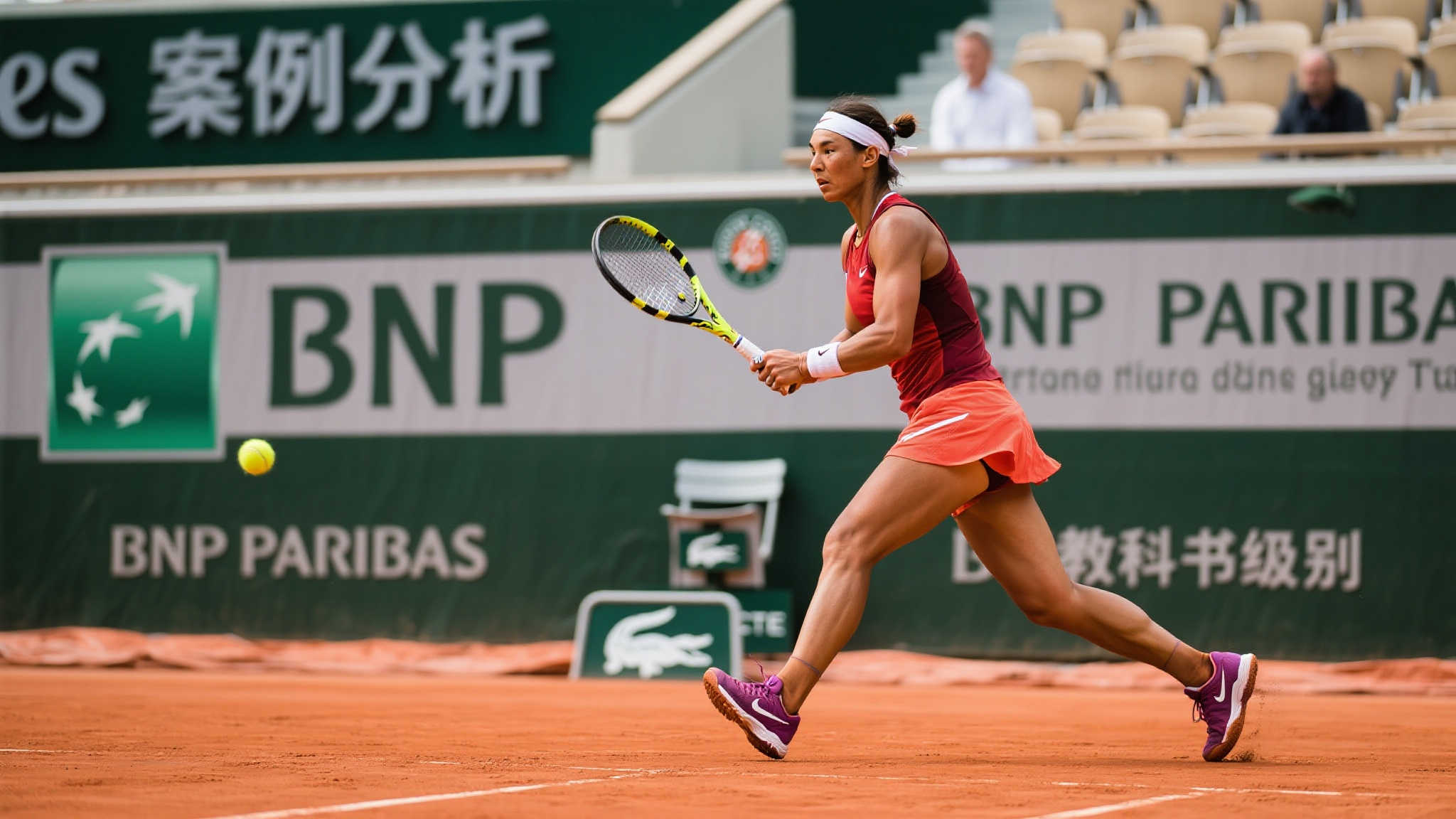 资格赛首日，郑钦文西蒙娜·马蒂厄球场备战热身，直击现场！